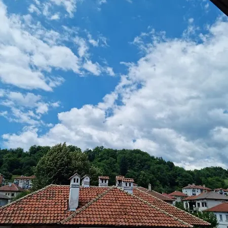 тони Πανσιόν Ζλάτογκραντ