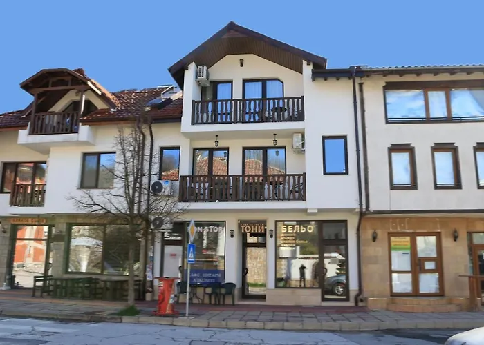 тони Pensión Zlatograd