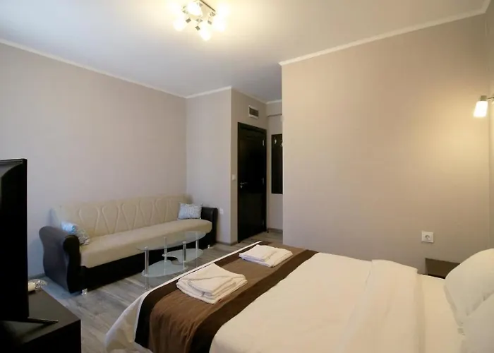 тони 3* Złatograd