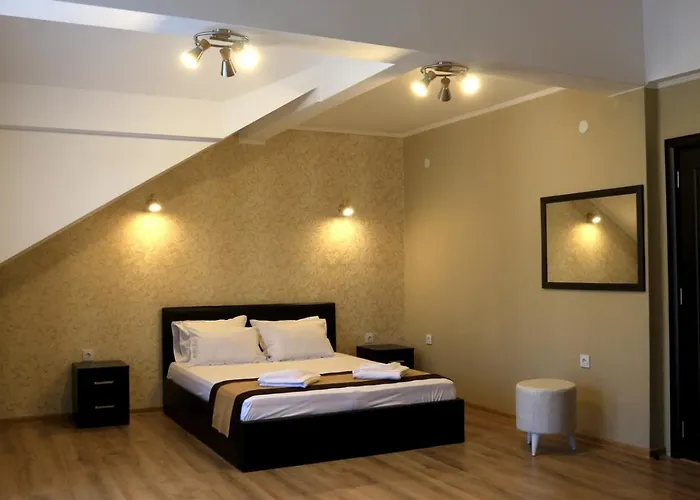 тони 3* Zlatograd